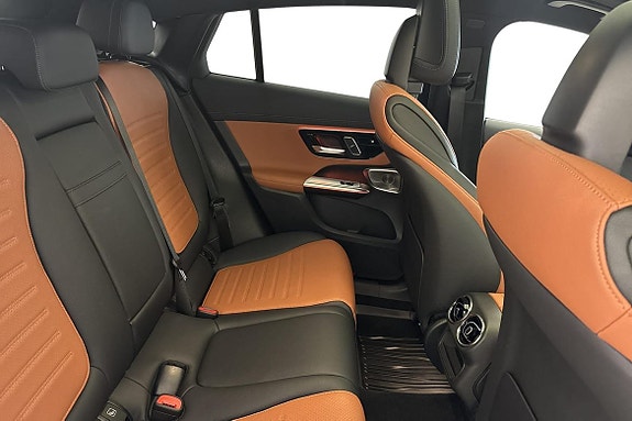 Mercedes-Benz GLC300 de 11 of 24