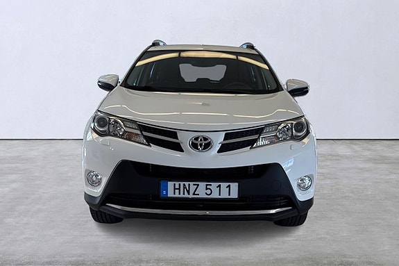 Toyota RAV4 7 of 14