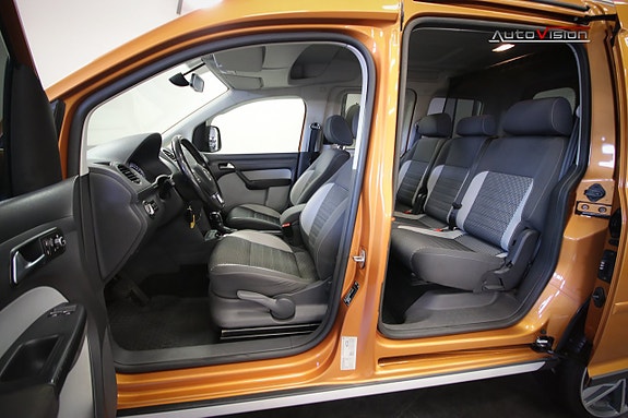 Volkswagen Caddy Cross 10 of 22