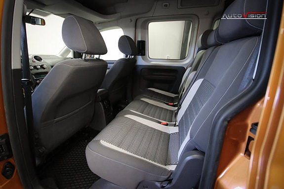 Volkswagen Caddy Cross 21 of 22