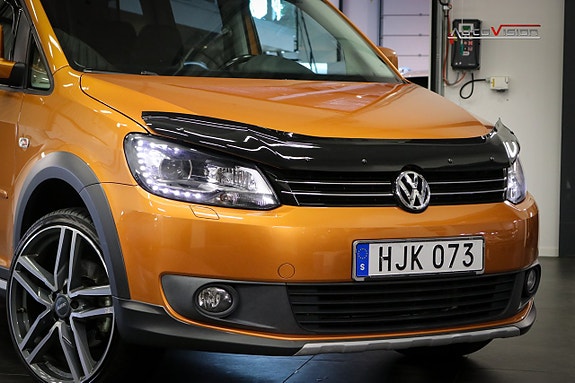 Volkswagen Caddy Cross 4 of 22