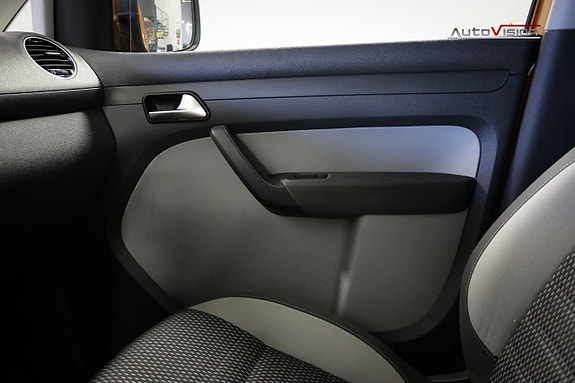 Volkswagen Caddy Cross 14 of 22