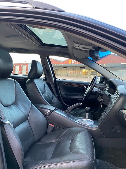 Volvo V70 5 of 8
