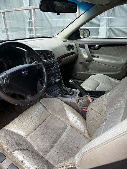 Volvo S60 3 of 5