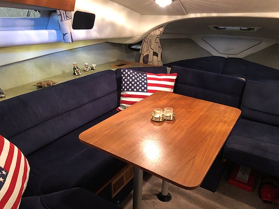 Bayliner 3055 -94 5 of 10