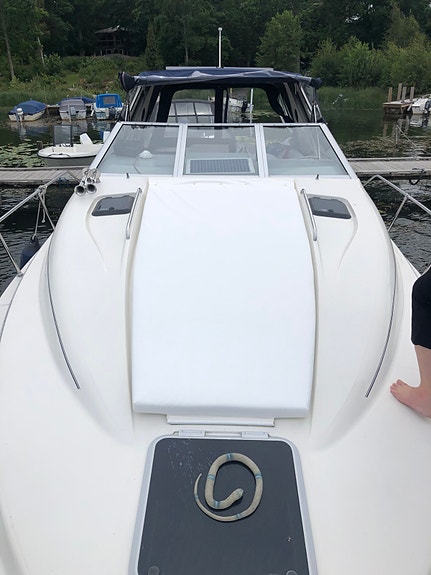 Bayliner 3055 -94 2 of 10