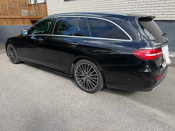 Mercedes-Benz E220 d 19 of 19