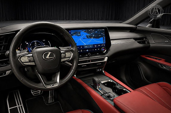 Lexus RX500h 7 of 13