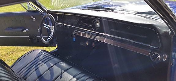 Chevrolet Impala 14 of 17
