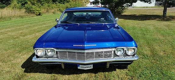 Chevrolet Impala 2 of 17