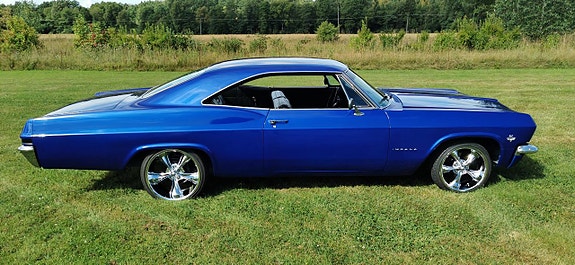 Chevrolet Impala 4 of 17