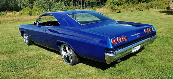 Chevrolet Impala 7 of 17