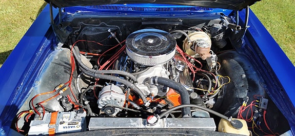 Chevrolet Impala 9 of 17