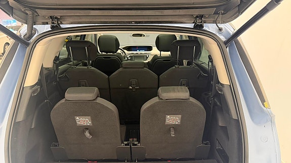 Citroen Grand C4 Picasso 8 of 18