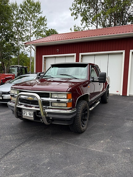 Chevrolet K1500 2 of 8