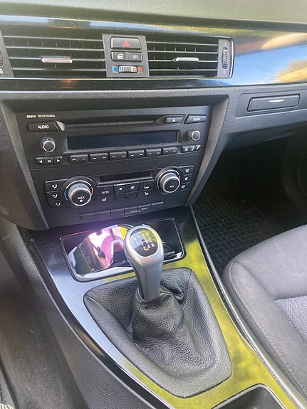 BMW 318d 6 of 7