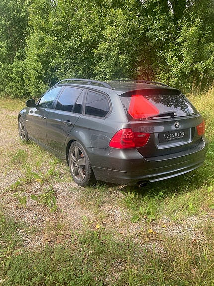 BMW 318d 3 of 7