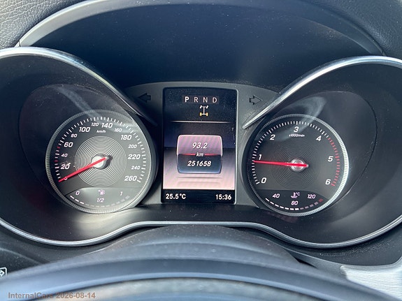 Mercedes-Benz X250 d 12 of 30