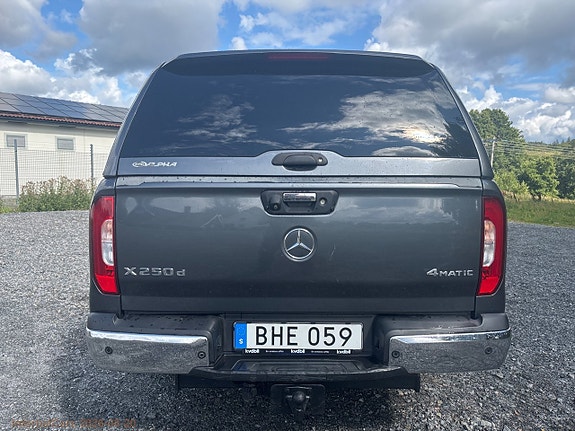 Mercedes-Benz X250 d 6 of 30
