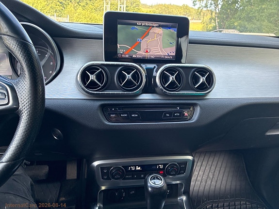 Mercedes-Benz X250 d 13 of 30