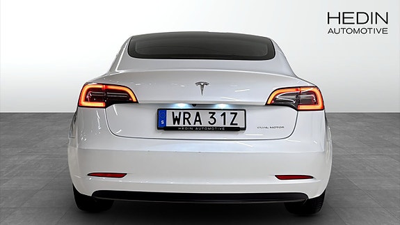 Tesla Model 3 7 of 13