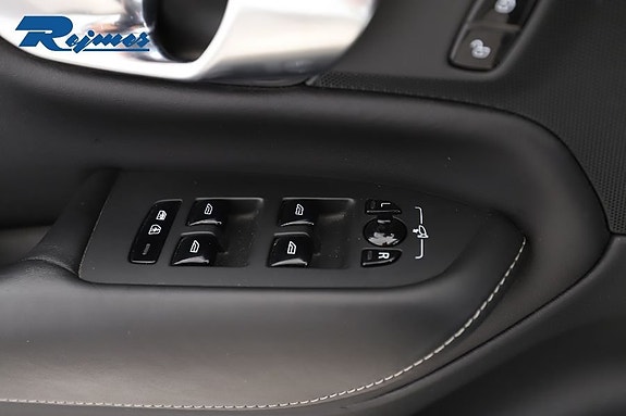 Volvo XC90 14 of 30