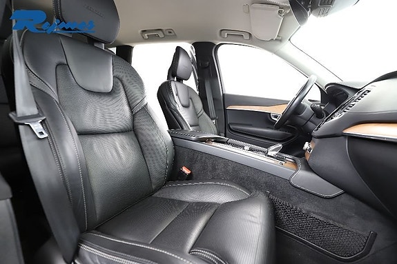 Volvo XC90 29 of 30