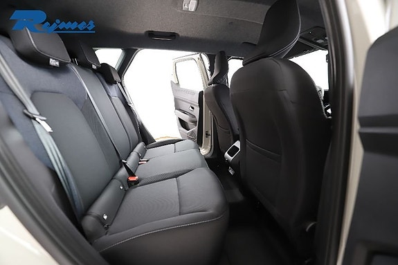 Dacia Duster 8 of 27