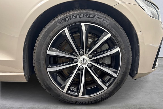 Volvo V60 14 of 27