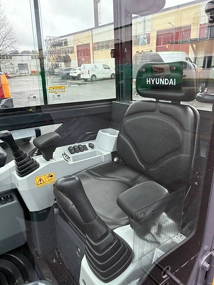 Hyundai HX 19 A 5 of 6