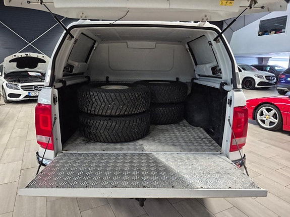 Volkswagen Amarok 7 of 11