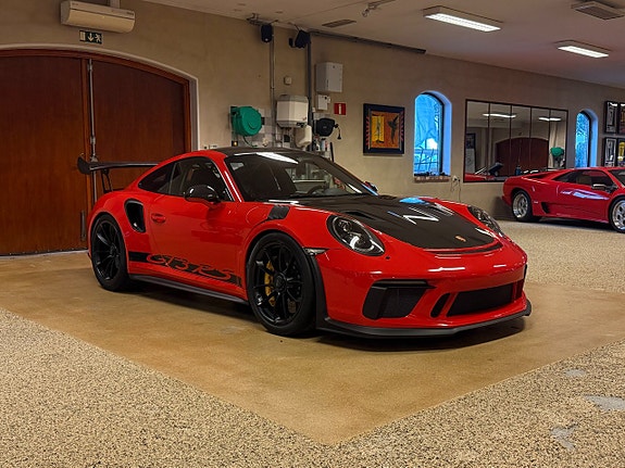 Porsche 911 3 of 29