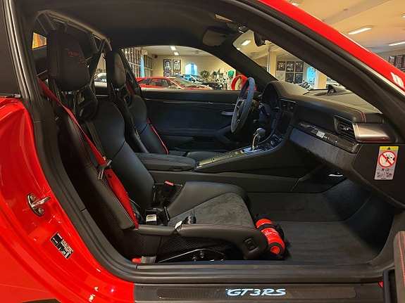 Porsche 911 13 of 29