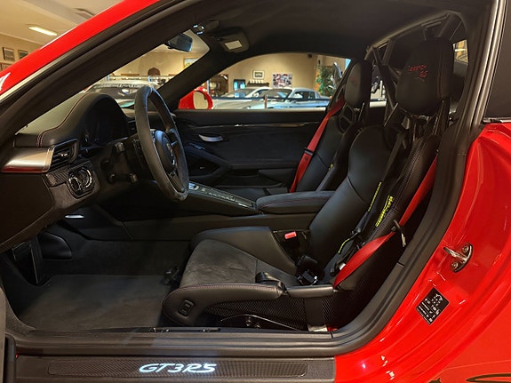 Porsche 911 10 of 29