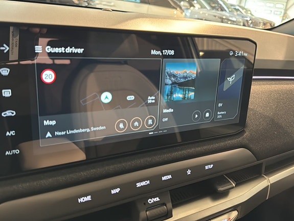 Kia EV3 11 of 18