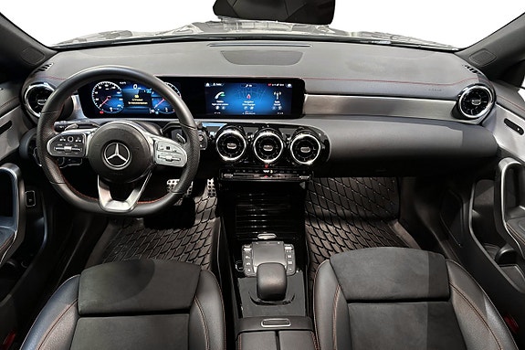 Mercedes-Benz CLA200 5 of 16