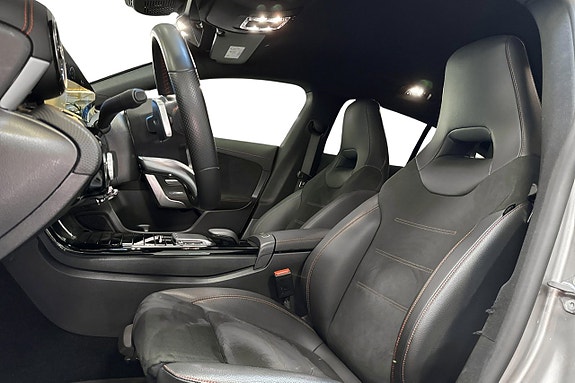 Mercedes-Benz CLA200 10 of 16