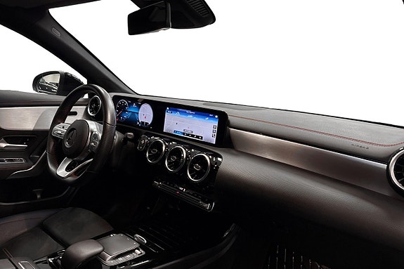 Mercedes-Benz CLA200 12 of 16