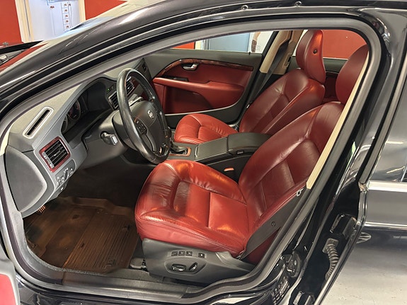 Volvo V70 5 of 7