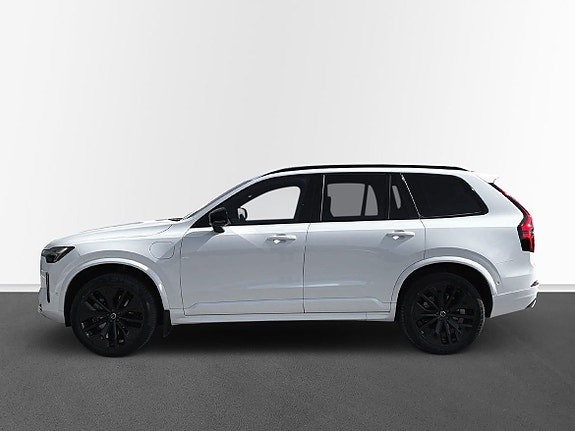 Volvo XC90 3 of 20