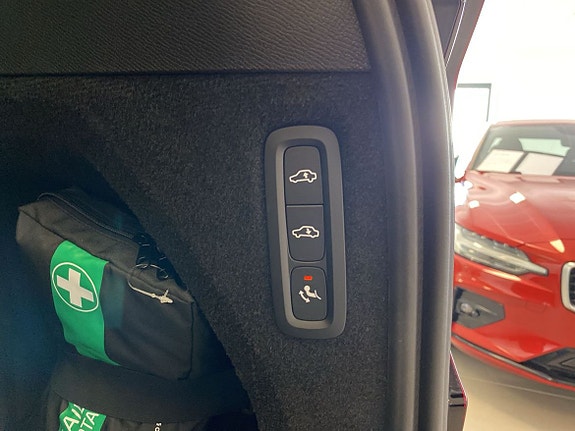 Volvo XC90 15 of 20