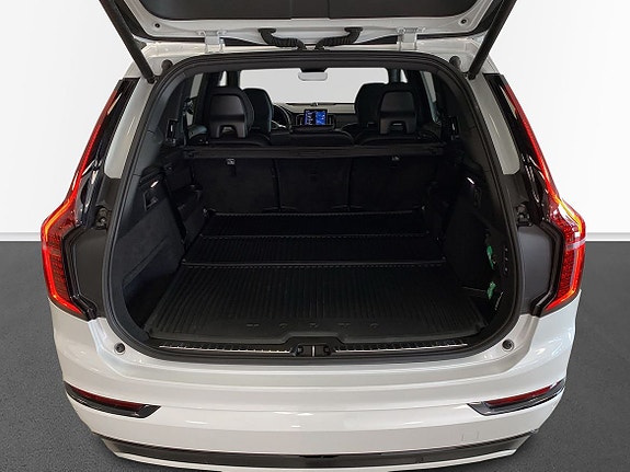 Volvo XC90 14 of 20