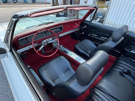 Chevrolet Impala 10 of 17
