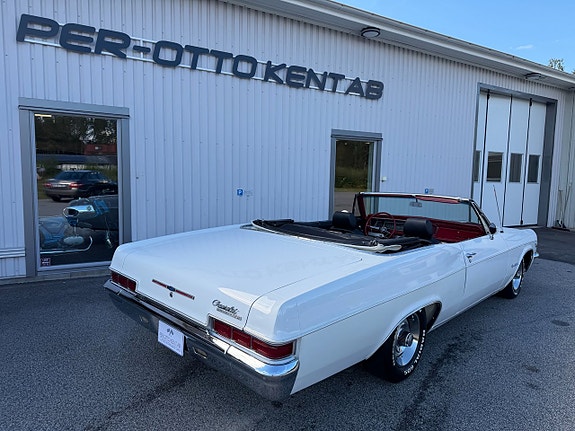 Chevrolet Impala 7 of 17