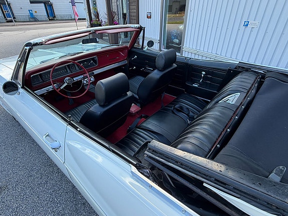 Chevrolet Impala 9 of 17