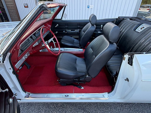 Chevrolet Impala 11 of 17