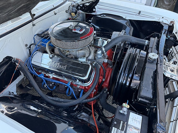 Chevrolet Impala 16 of 17