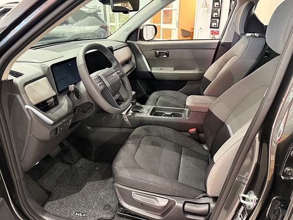 Kia Seltos 6 of 12