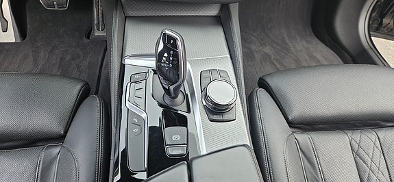 BMW 540i 6 of 17