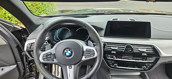 BMW 540i 7 of 17